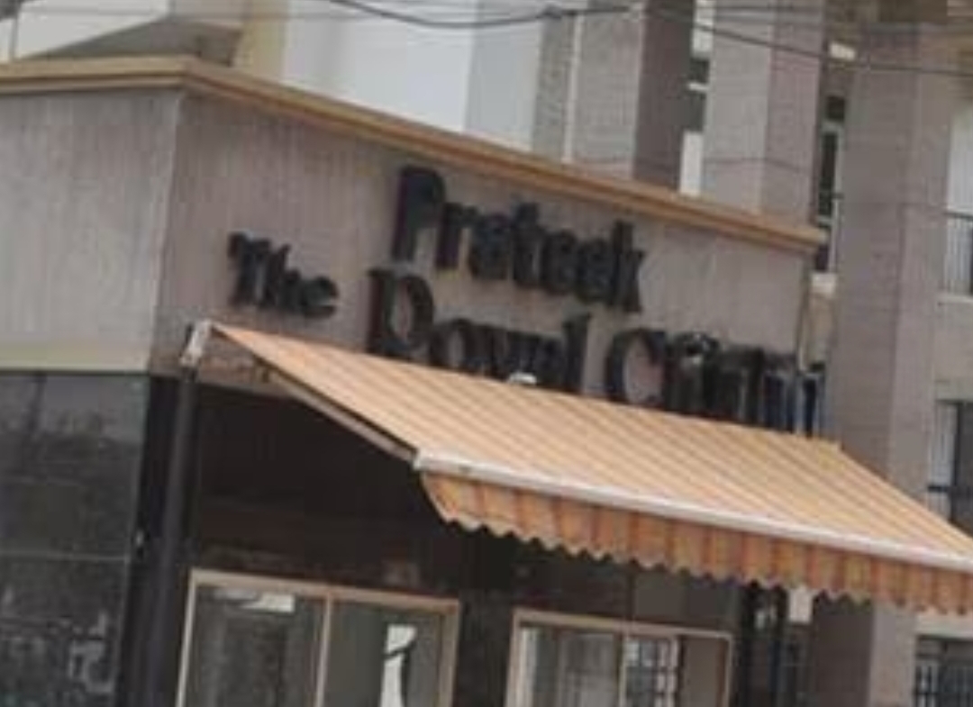 prateek royal cliff crossing republik