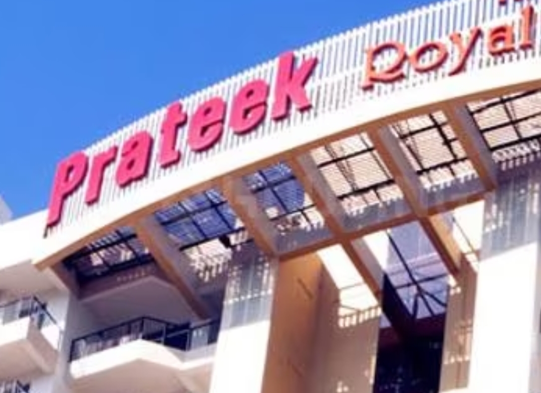 Prateek Royal Cliff Crossing Republik