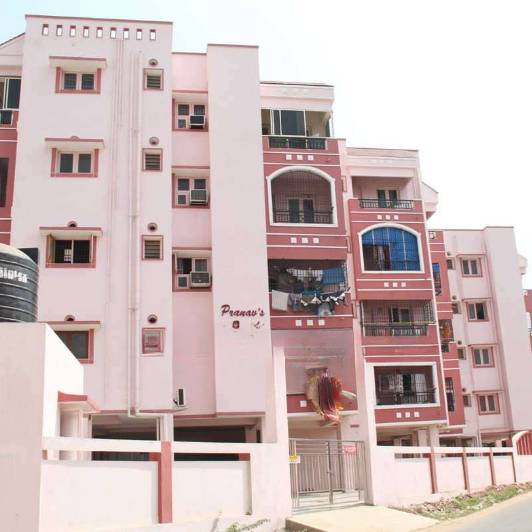 pranav shruthi apartments